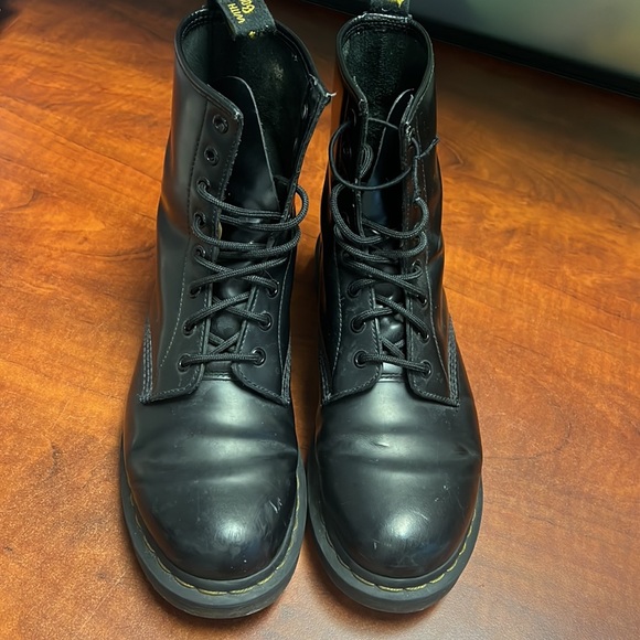 The Original Dr. Martens Air Cushion Sole Boots - Picture 5 of 13